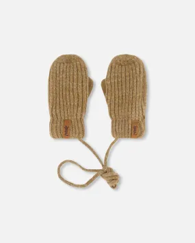 Knitted Mittens With String Taupe