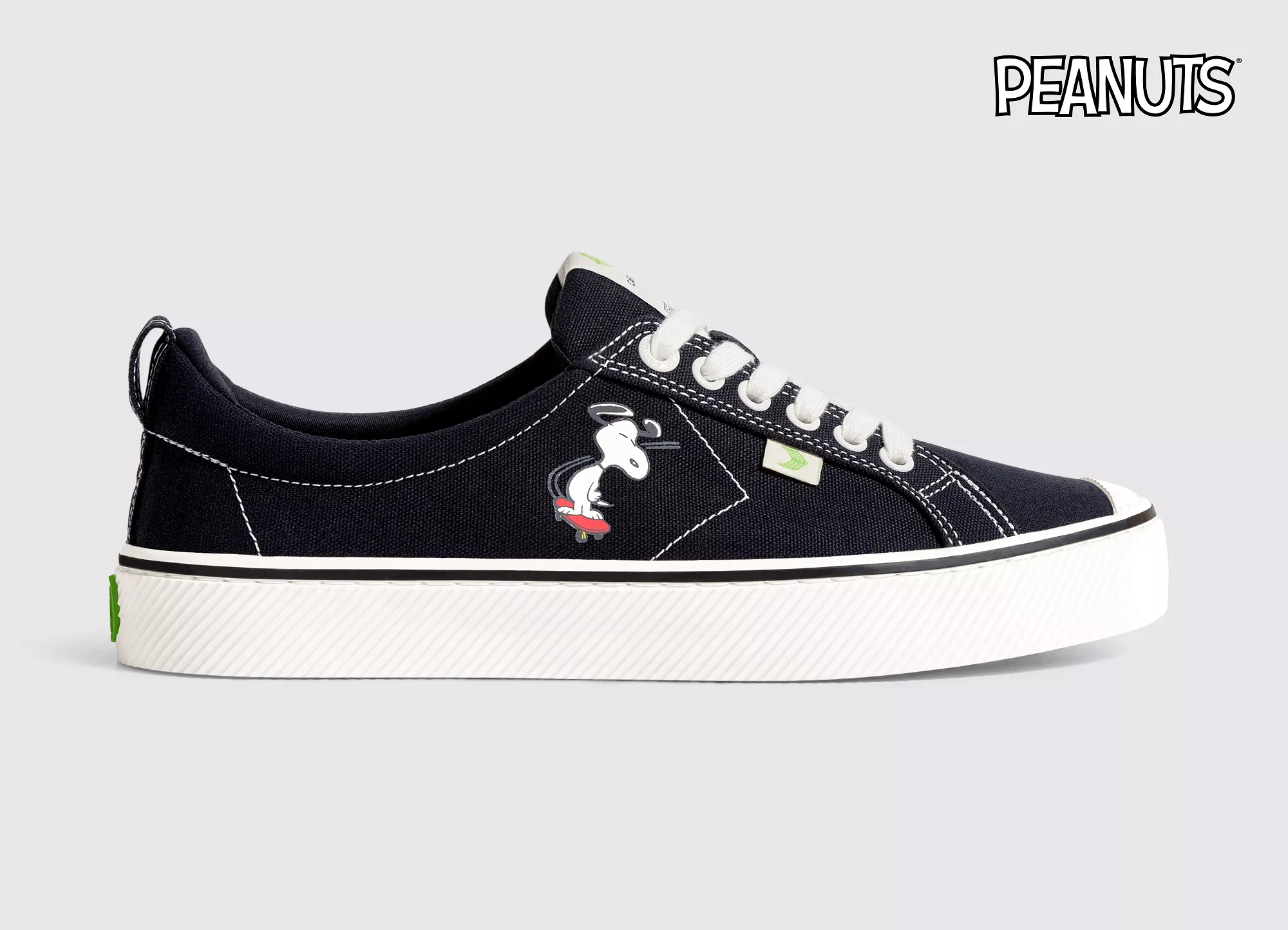 PEANUTS OCA Low Snoopy Skate Black Canvas Sneaker Women