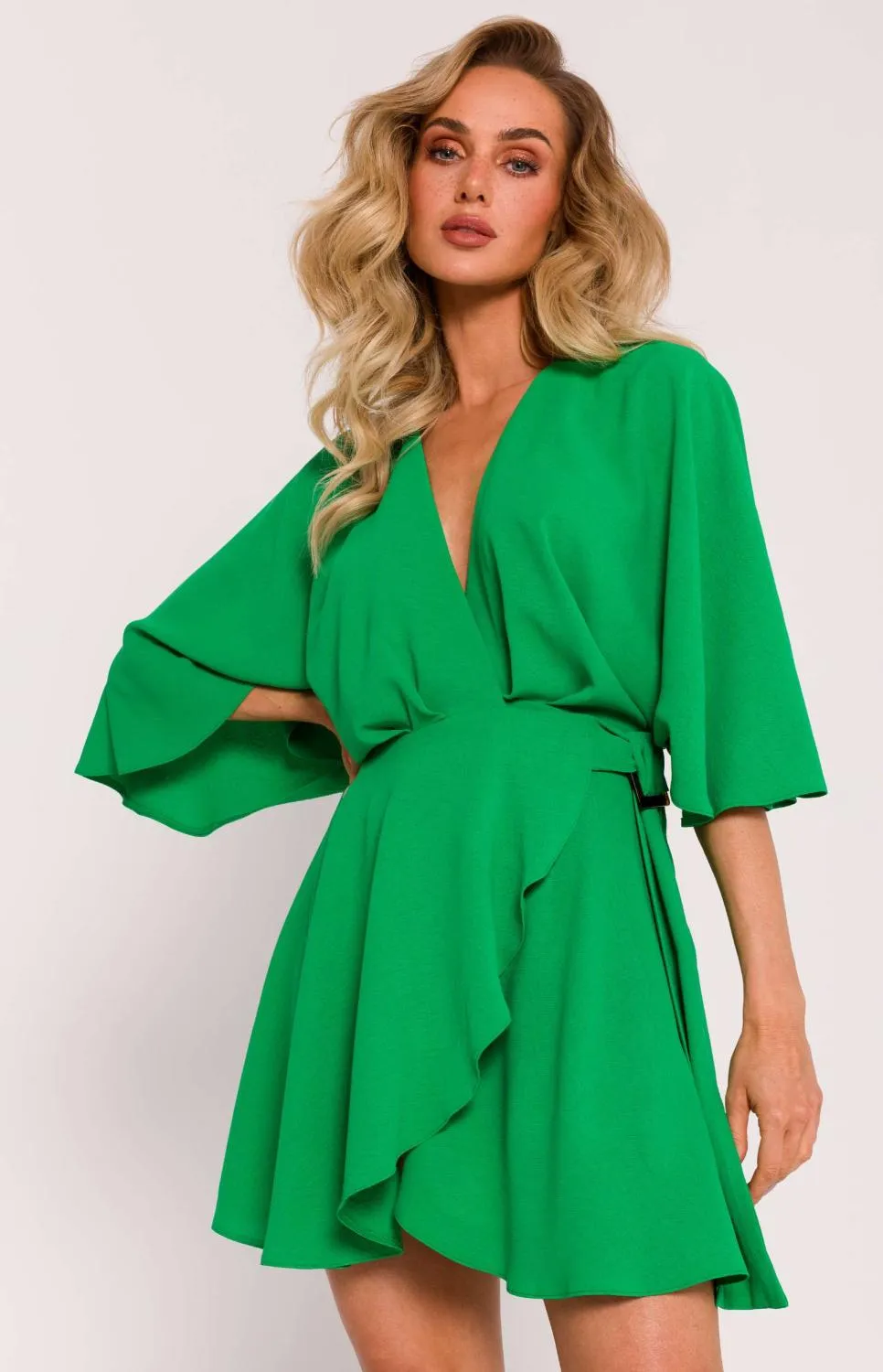 Robe portefeuille courte en crêpe verte