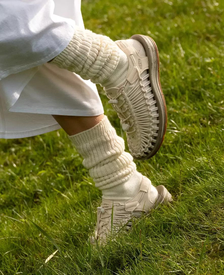 UNEEK Sneaker  |  White Cap/Cornstalk